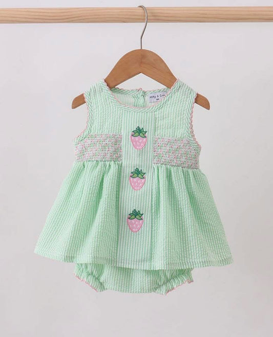 Strawberry Skirted Bubble