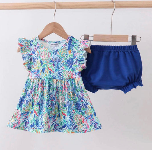Blue floral diaper set